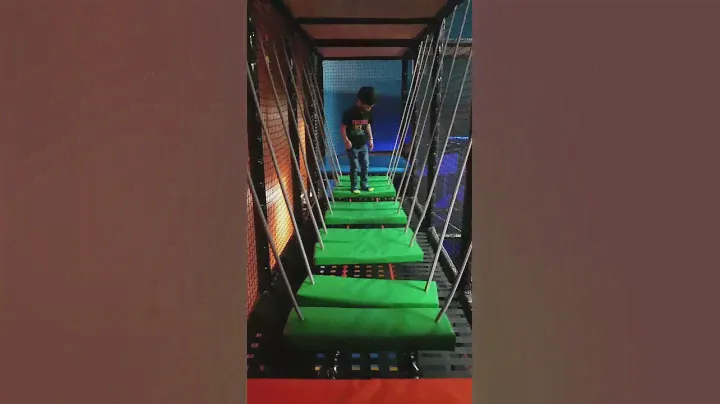Jungle gym