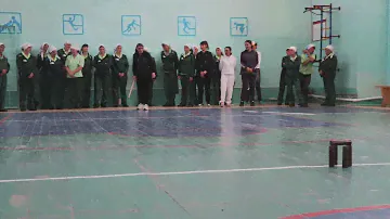 Как играют в городки в краснотурьинской женской колонии ИК-16