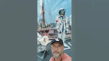 С днём КОСМОНАВТИКИ 💪🏼🚀