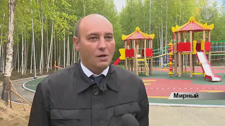 Осмотр спортивных и детских площадок Мирного