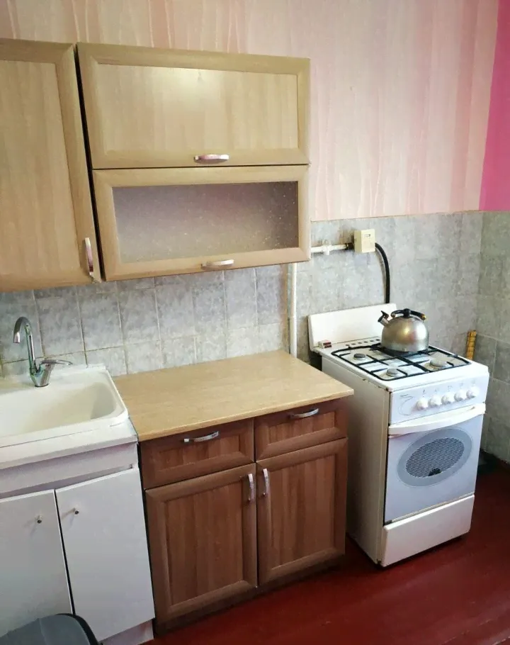Химиков 61, район Советский (Городок Нефтяников мкр.)-0