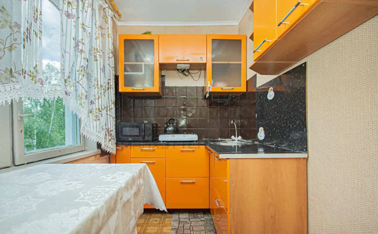 Продам двухкомнатную квартиру вторичку 42.0 м² этаж 5/5 городской округ Одинцовский город Кубинка городок Кубинка-10 12-4