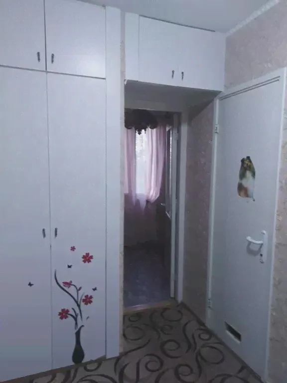 Сдаю посуточно однокомнатную квартиру 34.0 м² этаж 4/5 район Богучарский город Богучар нп Военный городок улица, 14-0